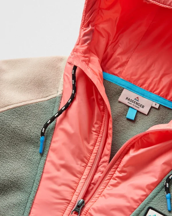 Hot Passenger Alexander Recycled Polar Hooded Fleece Pistachio