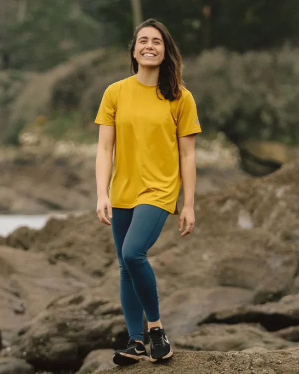 Best Passenger Aurora Recycled Active T-Shirt Honey