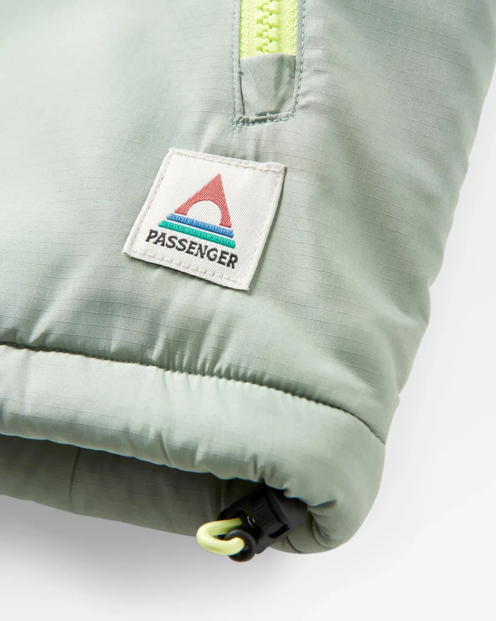 Discount Passenger Beebalm Recycled Sherpa Fleece Vest Pistachio
