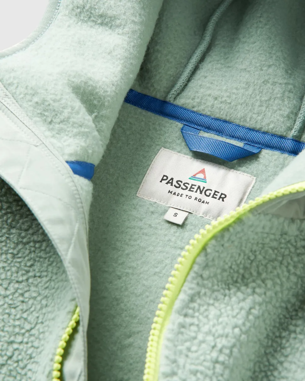 Discount Passenger Beebalm Recycled Sherpa Fleece Vest Pistachio