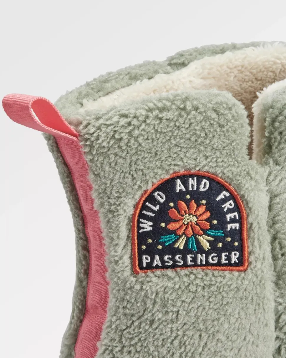 Online Passenger Hideaway Hut Slipper Pistachio
